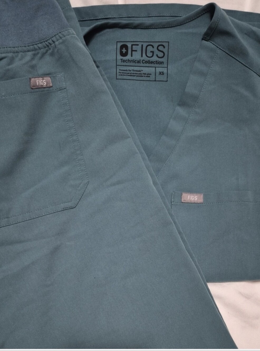 Figs Livingston/Casma-Hydrogreen Extra Small Set. Like New!